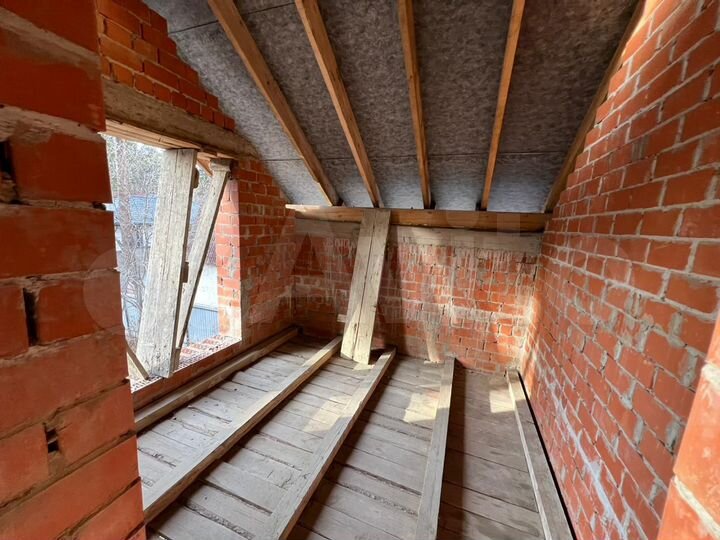 Коттедж 186 м² на участке 7 сот.