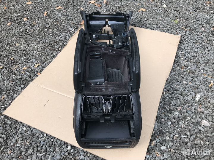 Центральный тунель (подлокотник ) BMW 5 F10