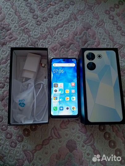 TECNO Camon 20 Pro, 8/256 ГБ