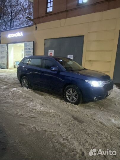 Mitsubishi Outlander 2.0 CVT, 2014, 208 900 км
