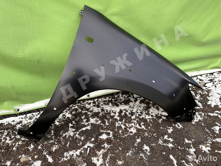 Крыло правое Toyota Hilux 7 2011-2015