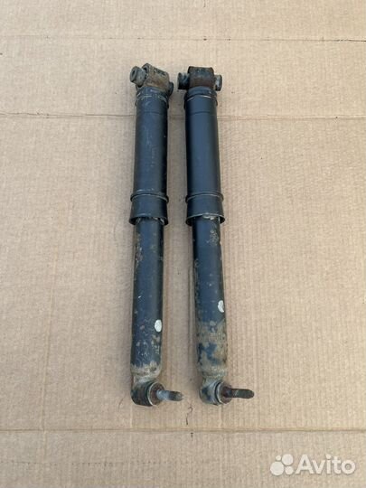 Задние амортизаторы Renault Megan 2