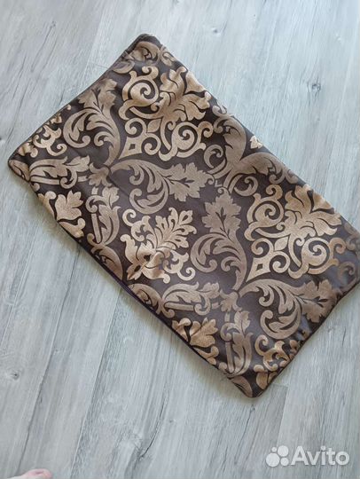 Плотный чехол на подушку