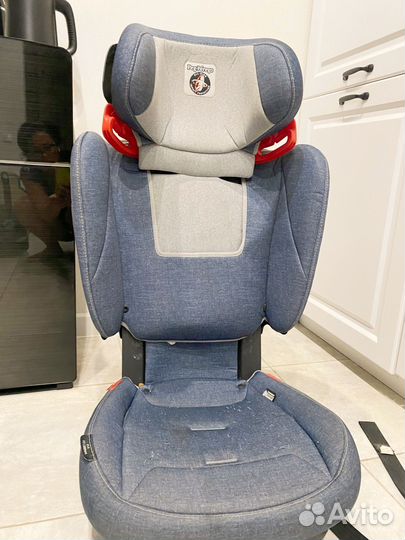 Автомобильное кресло peg perego