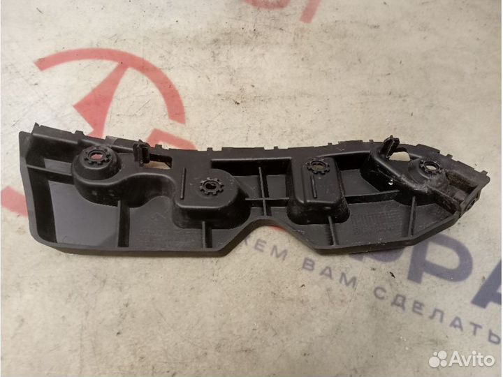 Направляющая переднего бампера, 622220011R renault