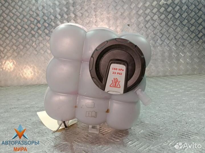 Бачок расширительный Audi Q7 4M рест. 2020