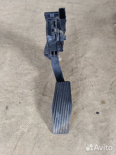 Педаль газа Chevrolet Cruze