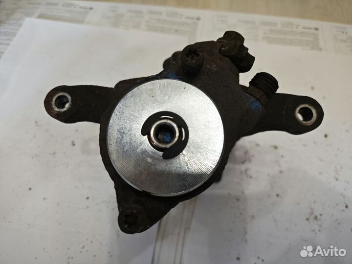 Суппорт тормозной задний правый VAG 3C0615404B