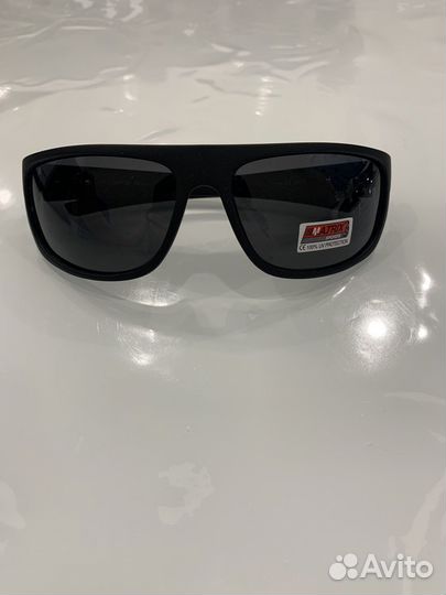 Солнечные очки мужские