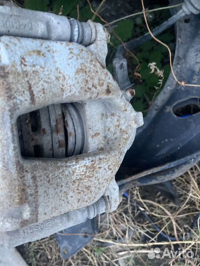 Передний правый суппорт fiat doblo