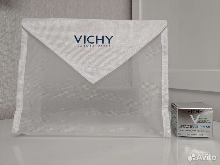 Крем для лица Vichy 15мл и косметичка