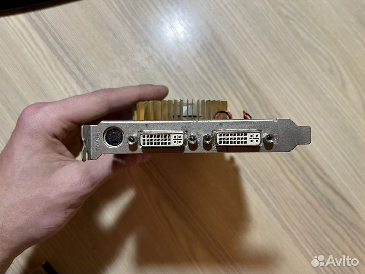 Видеокарта Asus GeForce EN8600GT