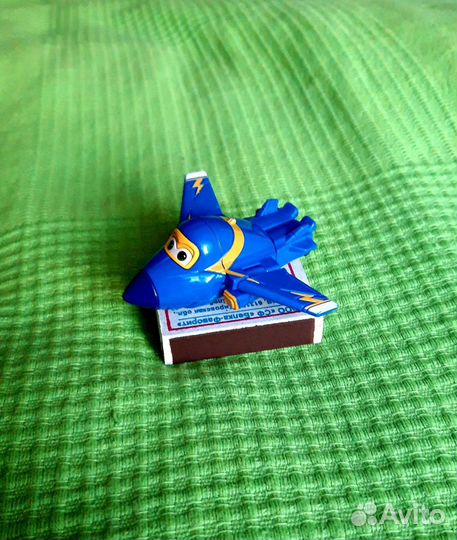 Игрушка супер крылья Пол