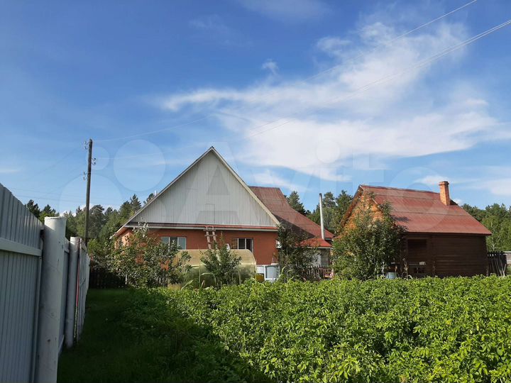 Коттедж 180 м² на участке 15 сот.