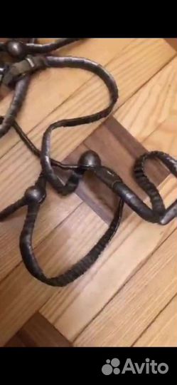 Уздечка больше века