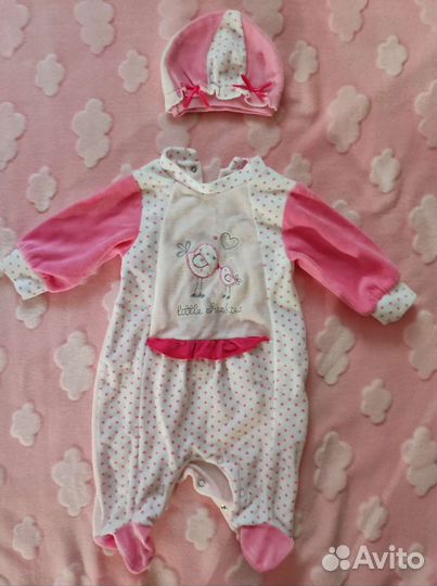 Комплект на выписку для девочки и комбинезоны
