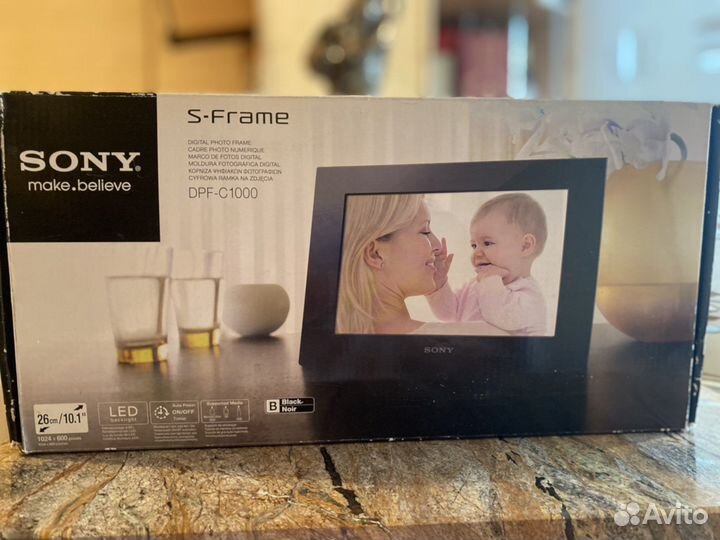 Цифровая фоторамка Sony DPF-C1000