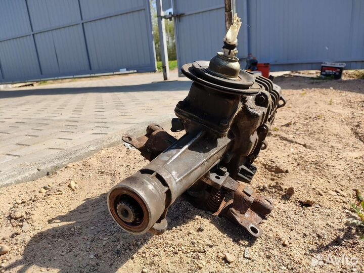 Коробка передач Волга дв. Крайслер старый интерьер