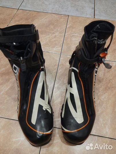 Лыжные ботинки коньковые rossignol