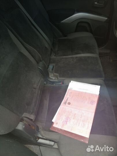 Mitsubishi Outlander 2.4 CVT, 2011, 259 700 км