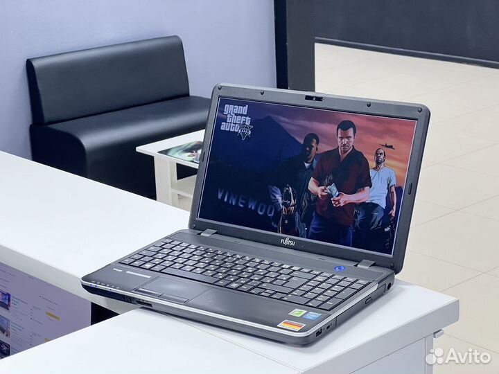 Ноутбук Fujitsu на каждый день