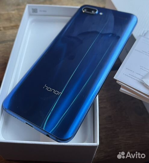 HONOR 10, 4/64 ГБ