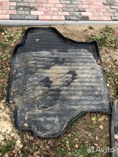 Коврик багажника