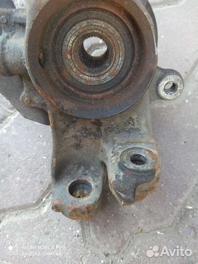 Ауди А4 (В5) Пассат В5 Кулак правый 8D0 407 258S