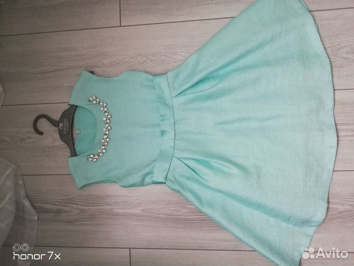 Нарядное платье 122р