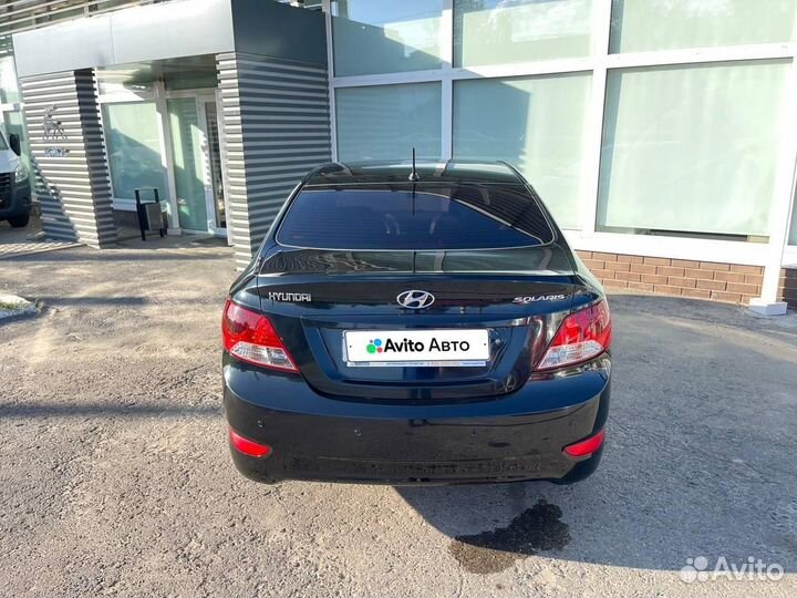 Hyundai Solaris 1.6 AT, 2013, 194 854 км