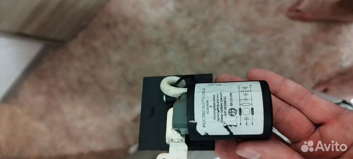 Стиральная машина бу indesit wisl102 на запчасти