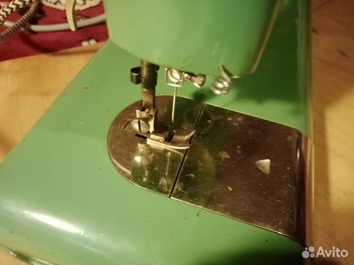 Швейная машина Тула модель 1 но без челнока