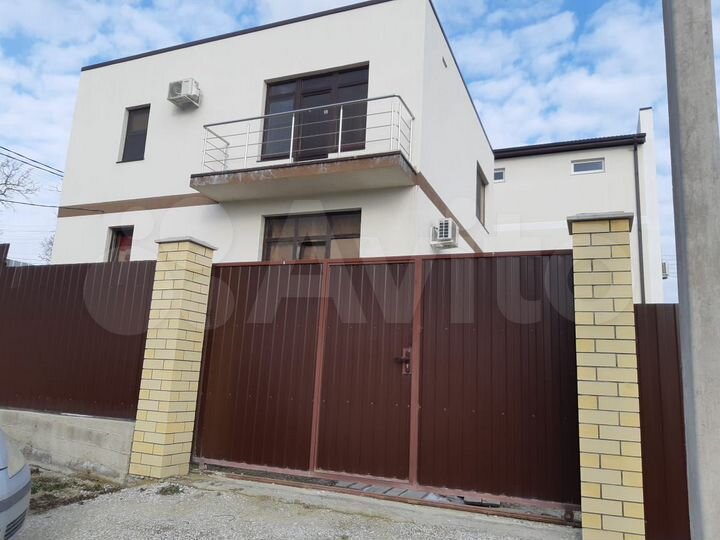 Дом 140 м² на участке 4 сот.