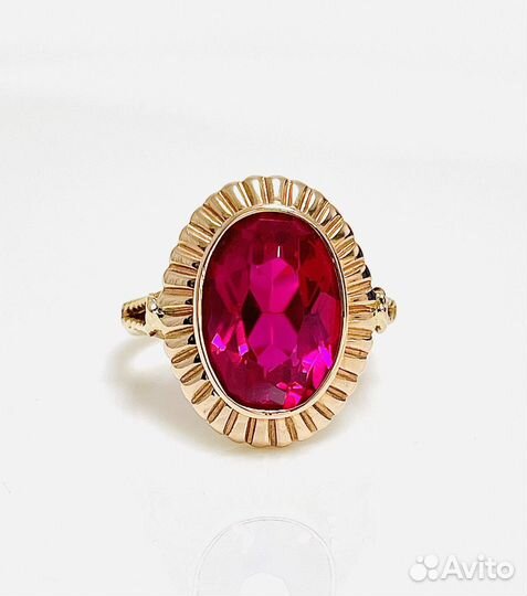 Золотое кольцо с корундом 583 проба