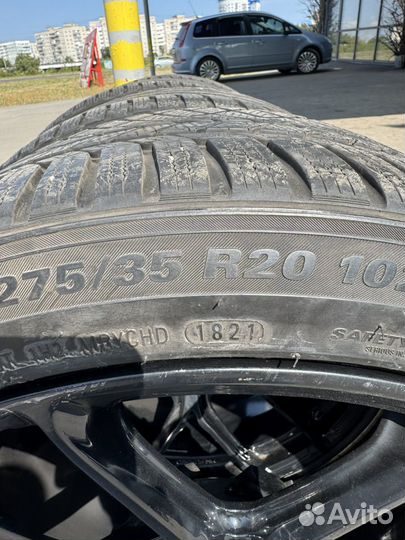 Kumho WinterCraft WP72 245/35 R20 и 275/30 R20