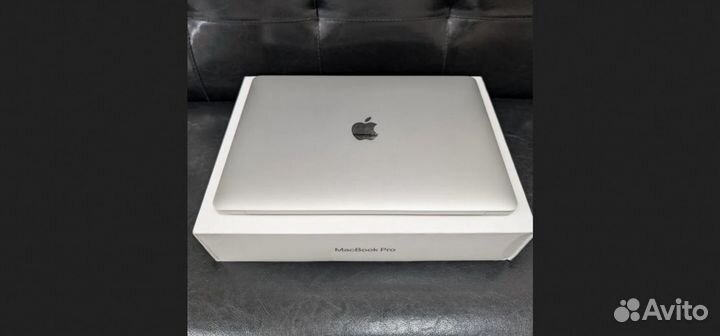 MacBook Pro 13 (i5 2 ггц) (2020) 16/512гб MDM Silv