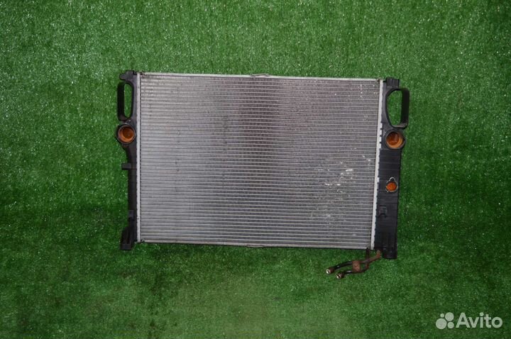 Радиатор охлаждения Mercedes w211 3.2