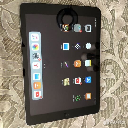 iPad air 1 64Гб с клавиатурой