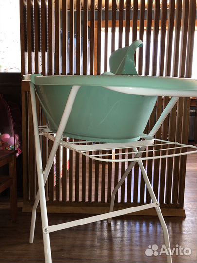 Ванна с подставкой