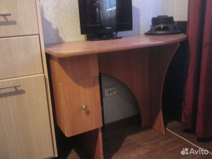 Стол компьютерный