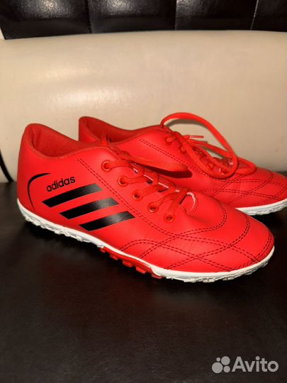 Футбольные бутсы