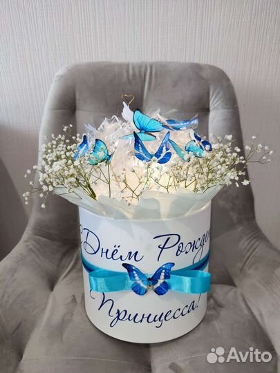 Букет из бабочек с гипсофилами