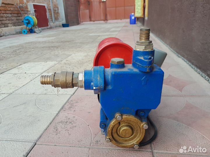 Насос для повышения давления воды