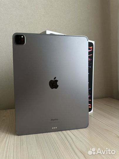 Apple iPad pro 12.9 + iPad Magic Keyboard