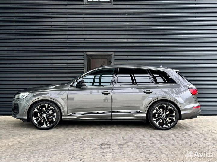 Audi Q7 3.0 AT, 2024