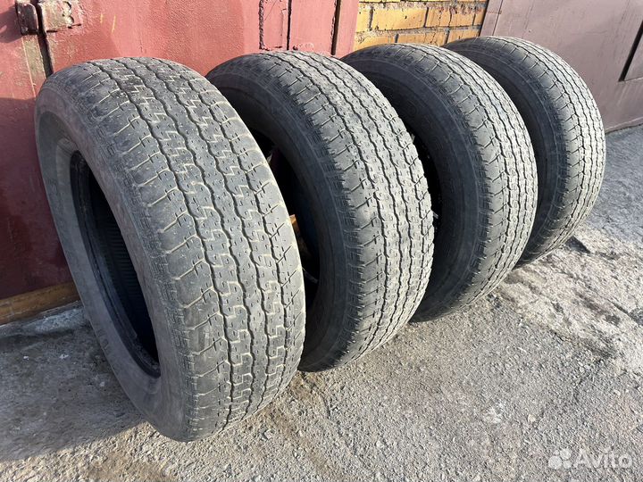 Bridgestone Dueler H/T 275/65 R17