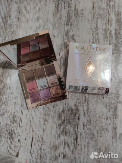 Charlotte Tilbury тени