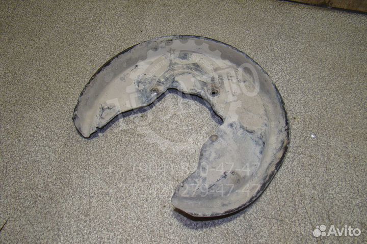 Щит опорный задний левый Audi A8 (D3)