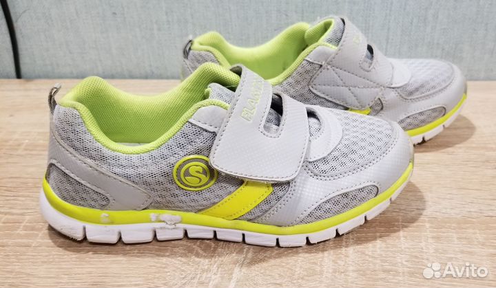 Кроссовки р.32