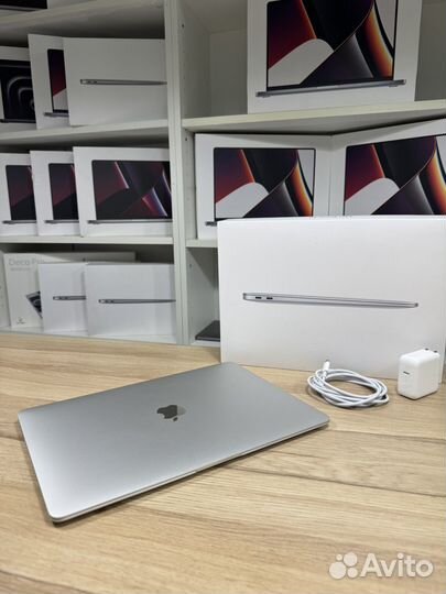 MacBook Air 13 M1 8/256gb Silver 2022